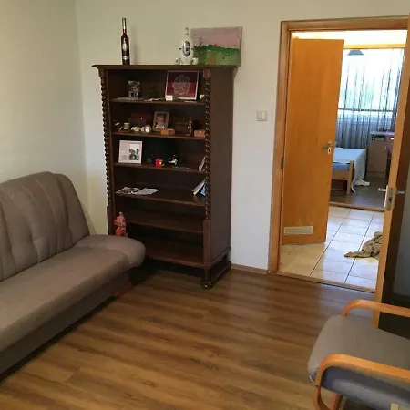 Apartment Ujpest Lakas *