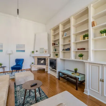 Bright Liszt Academy Apartment