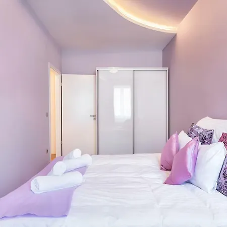 Raday Grand Deluxe Apartment *