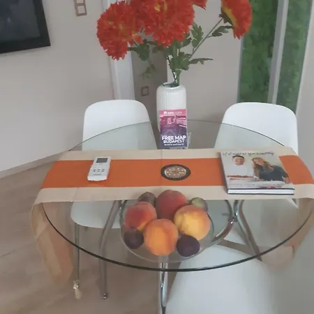 Apartment Modern, Quiet & Cozy In The Middle Of Downtown Near Danube At Fashion Street
