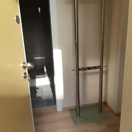 Apartment Modern, Quiet & Cozy In The Middle Of Downtown Near Danube At Fashion Street