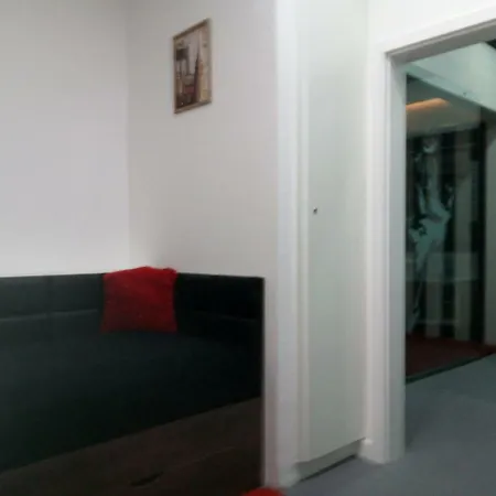 Red Passion Deluxe At Gozsdu Apartament *