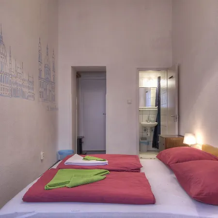 Hotel Opera Minihotel 2*
