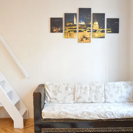 Rbnb - Inner Iii. Inn Budapest