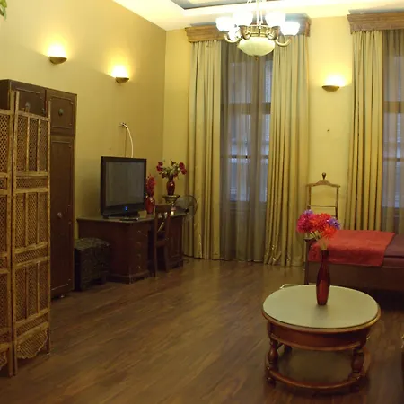 Budapest Hotel Apartments 4*