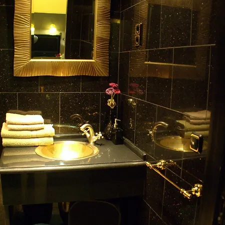 Budapest Hotel Apartments 4*