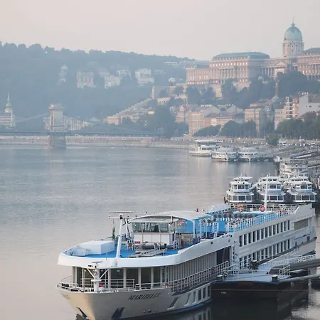 Hotell Onriver - Ms Maribelle