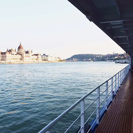 Hotell Onriver - Ms Maribelle