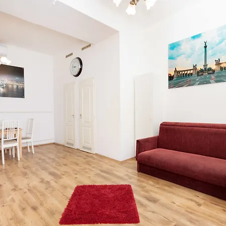 Centre Style Apartment *
