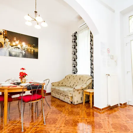 Apartment Centre Style