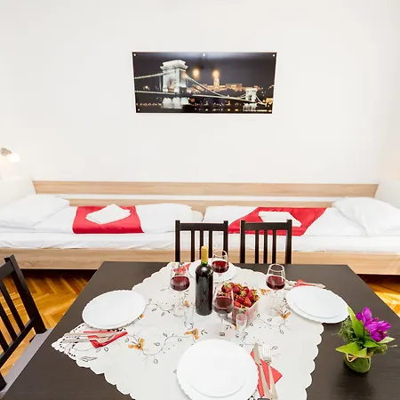 Apartment Centre Style *