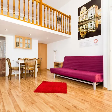 Apartment Centre Style *