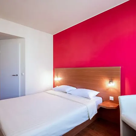 Nexto Dormero 4* Budapest