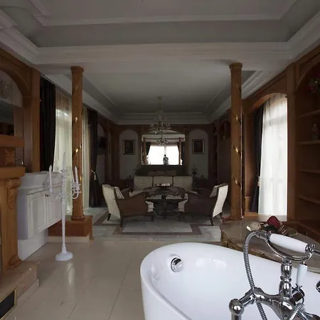 St. Peter's With Swimming Pool Villa