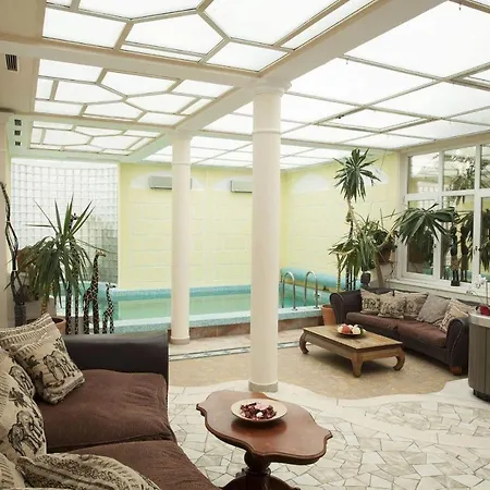 Villa St. Peter's With Swimming Pool