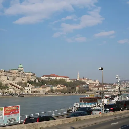 Apartment House4us.central Budapest.luxury Apartment. Deak Ferenc Ter