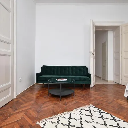 Bg Kaldy Gyula Studio's Budapest