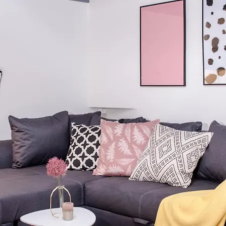 Rainbow Dream Apartment *
