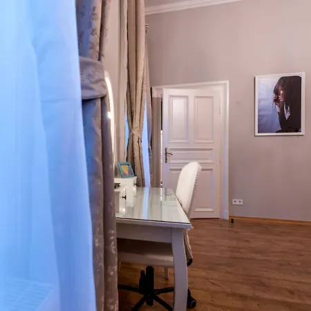 Apartment R38 - Artists Luxury *