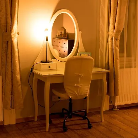 R38 - Artists Luxury Apartment