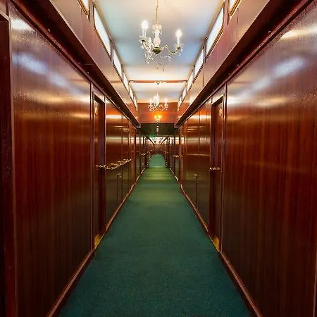Fortuna Boat Botel
