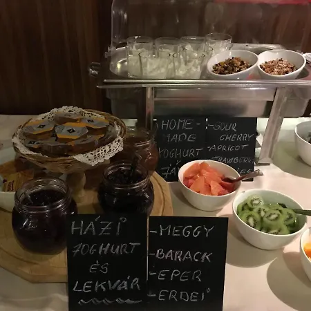 Szőnyi Garden Pest 3*