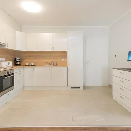 Downtown Residences - Ac,elevator,terrace Apartament *