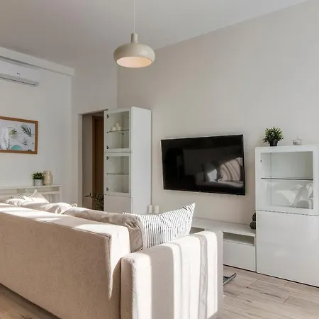 Rozsa Apartman *