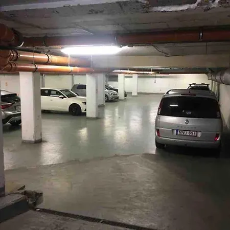 Opera With Free Parking, 2br2ba, Ac Budapest
