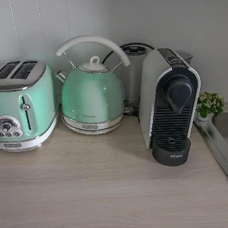 Apartment Opera With Free Parking, 2br2ba, Ac