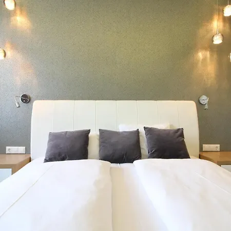 Basilica View Hercegrpimas Luxury Apartment Budapest