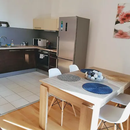 Tinodi Utca 1-3 * Budapest