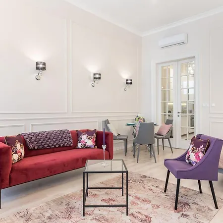 Milano Design Center With Ac Apartment