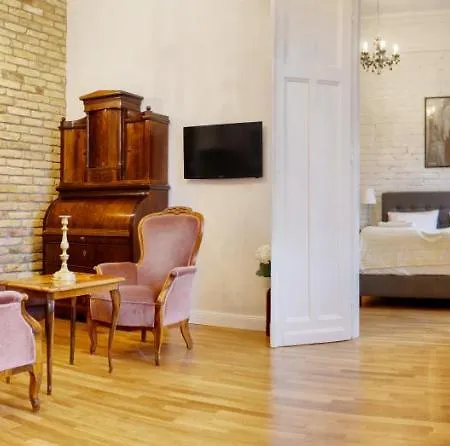 Appartement 4br , 3bhr With Ac At The Opera Boedapest