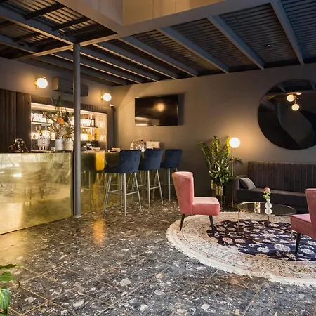 Noble Boutique - Adults Only 4*