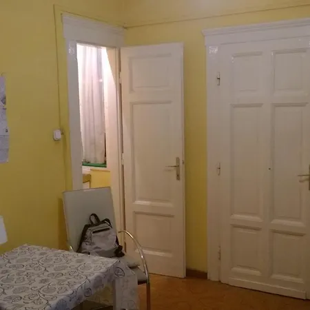 Apartment White Ship