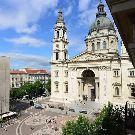 Basilica View I
