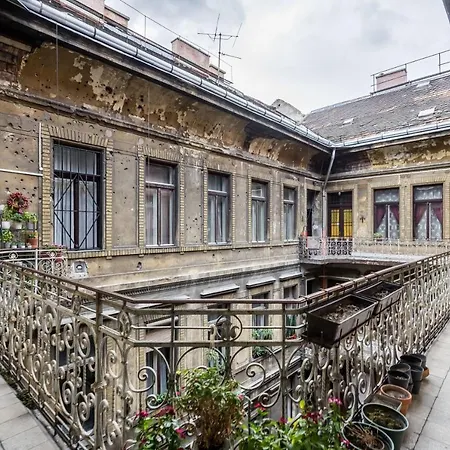 Apartment Bpr Delia's Budapest