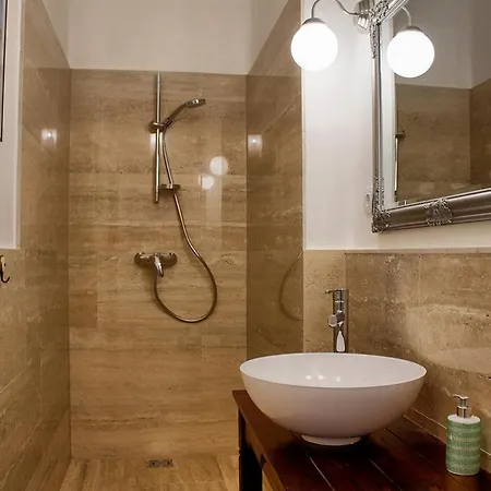 Deluxe In The Heart Of The Apartment Budapest