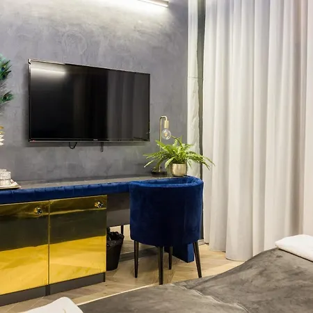 Noble Boutique - Adults Only 4*