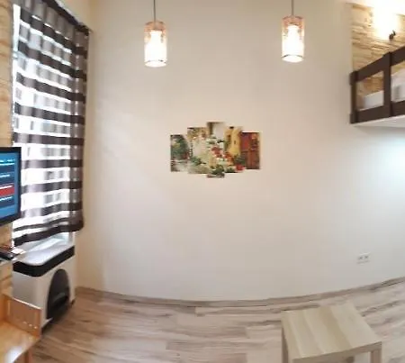 Csengery Street Apartment *