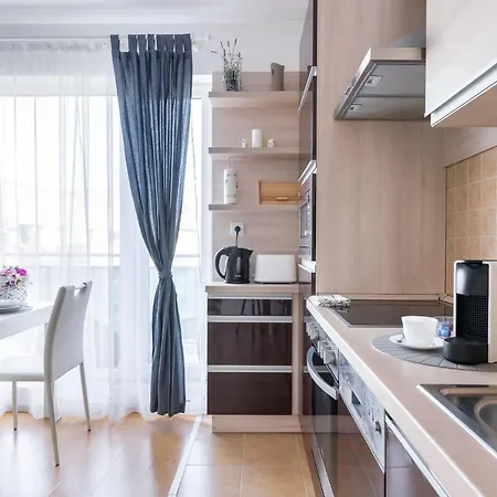 Matthias Midtown Apartment