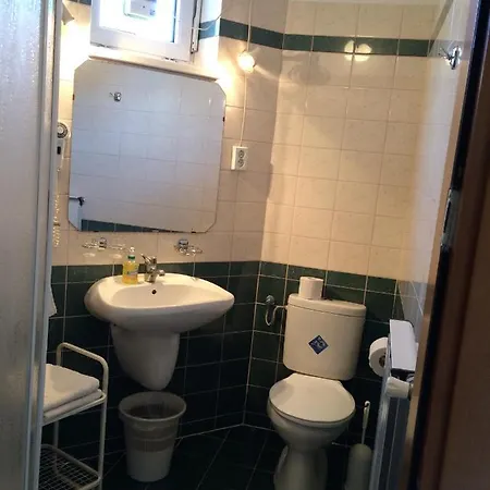 Belle Fleur Panzio Bed & Breakfast 2*