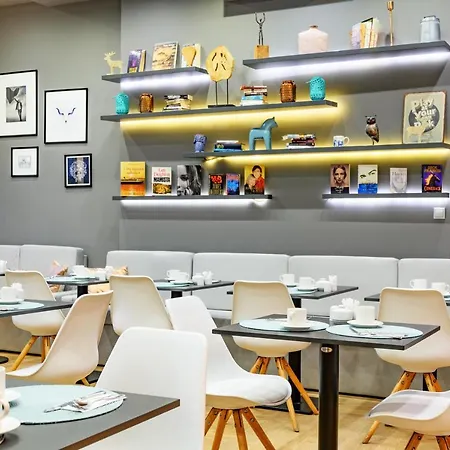 布达佩斯中心鲁姆拜酒店 酒店 3*