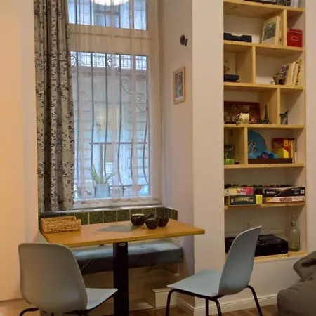 Castle View Apartment *