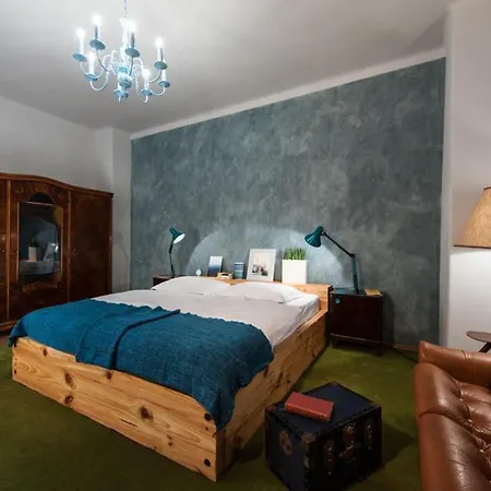 Europe Heart For 9 Apartment