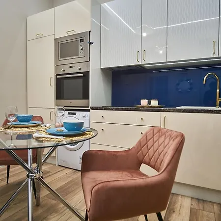 W18 Design - Downtown Apartment