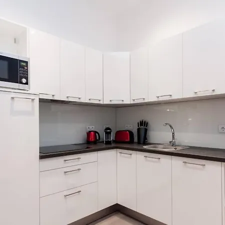 Contemporary Vaci Utca * Budapest