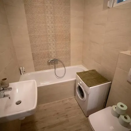 Apartment Sasadpark's New In The West Part Of Buda *
