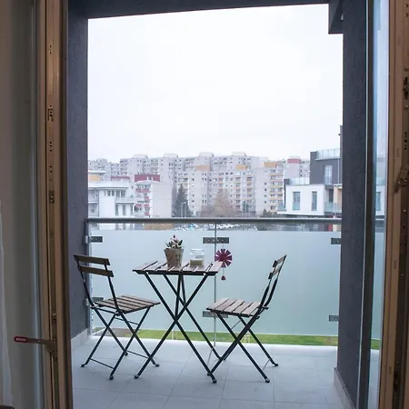 Sasadpark's New In The West Part Of Buda Apartmán